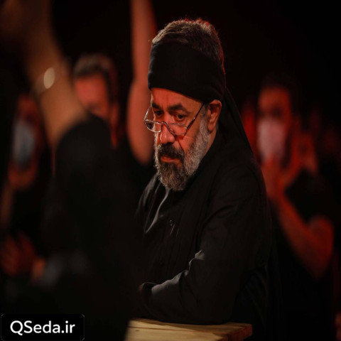 دانلود مداحی خودم اینجا دلم پشت سر قافله حاج محمود کریمی